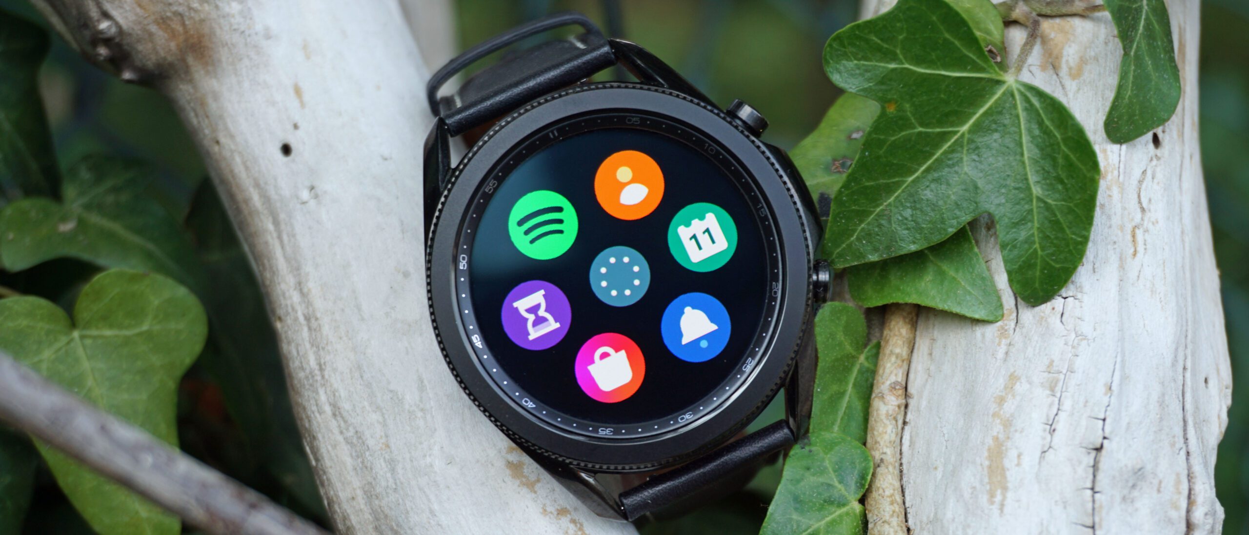 How Samsung’s Next Galaxy Smartwatch Could Resemble Apple