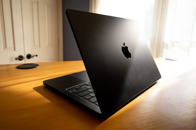 MacBook Benchmark Influencers